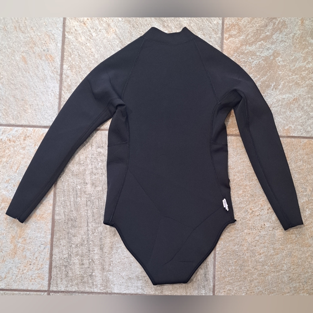 MATUSE Miriam Reversible Women’s 1.5 mm L/S Springsuit, Navy/Black, s. 8 - Picture 10 of 16